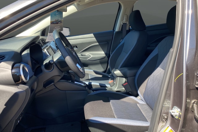 2025 Nissan Versa Sedan SV - Photo 10