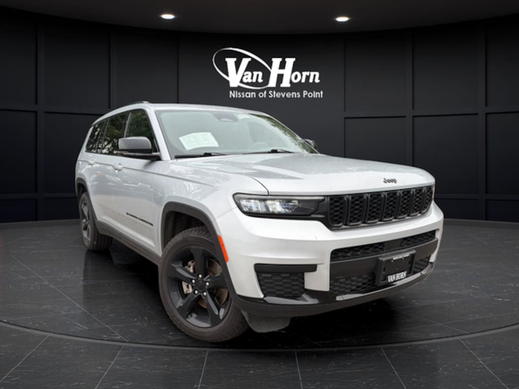 Used 2023 Jeep Grand Cherokee Altitude SUV