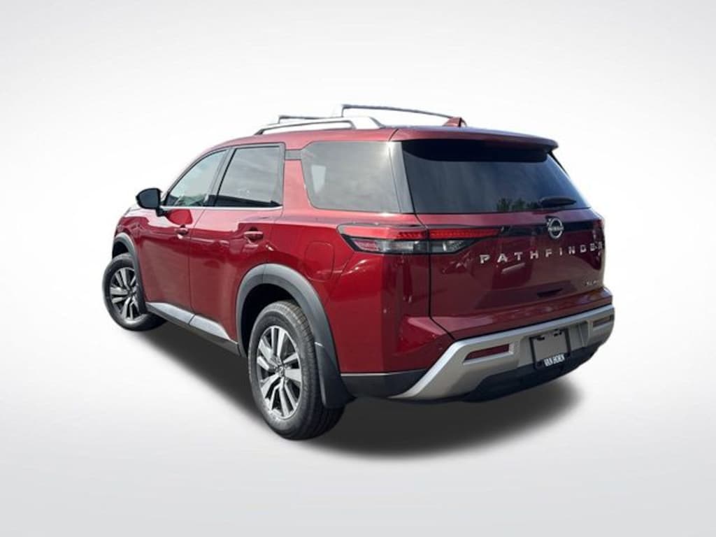 Used 2024 Nissan Pathfinder SL SUV