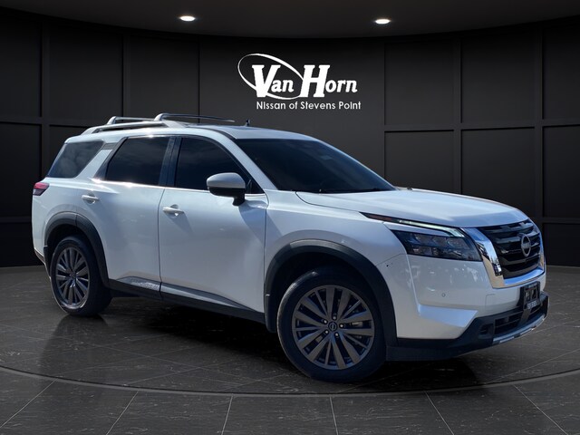 2025 Nissan Pathfinder SL 4WD's photo