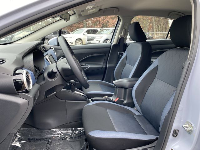 2025 Nissan Versa 1.6 SV photo 4