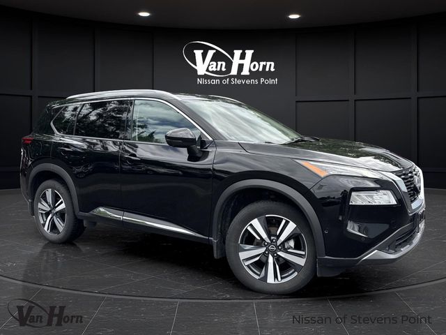 2022 Nissan Rogue SL's photo