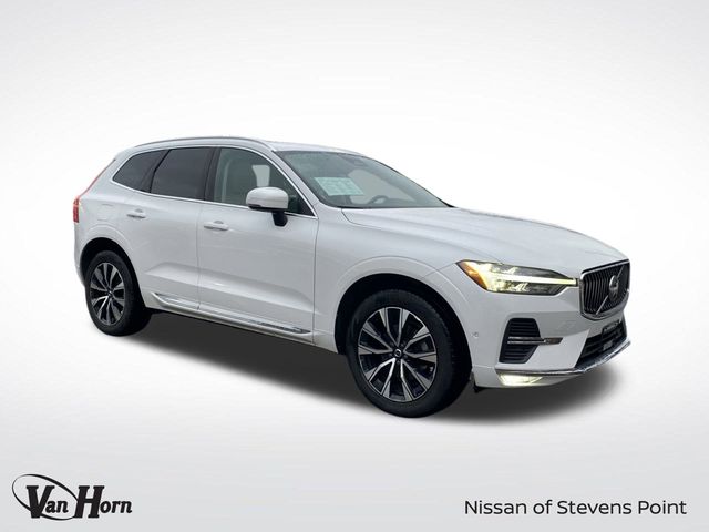 2023 Volvo XC60 Plus's photo