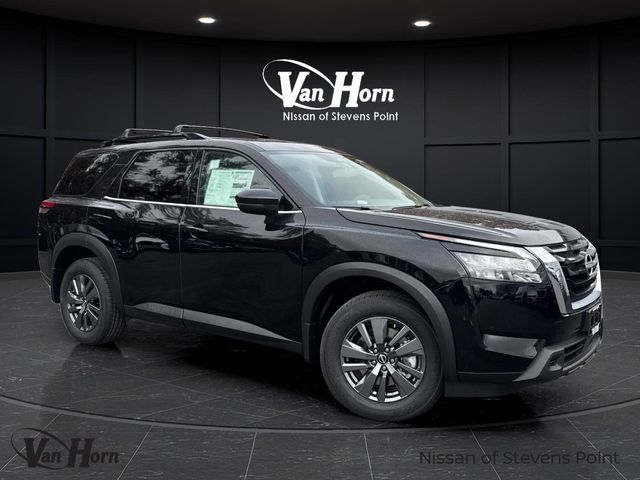 2025 Nissan Pathfinder SV's photo