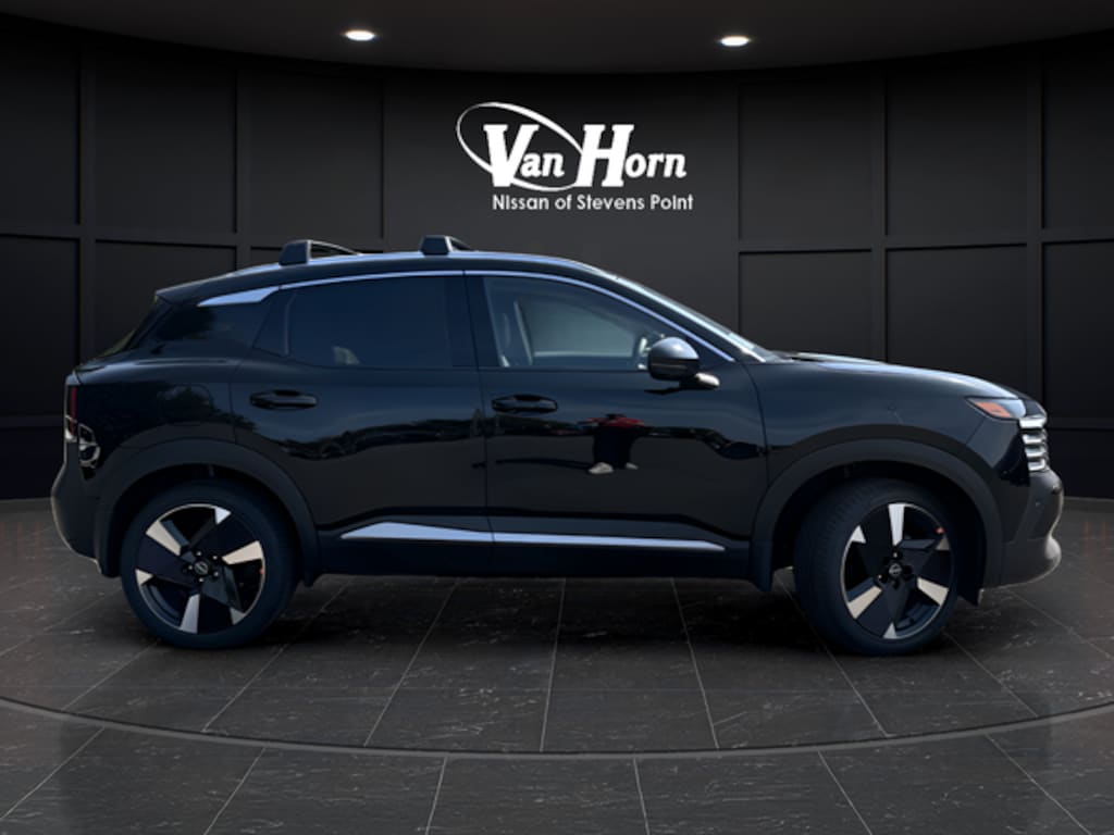 New 2026 Nissan Kicks SR