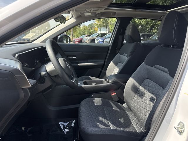 2026 Nissan Kicks SV photo 3