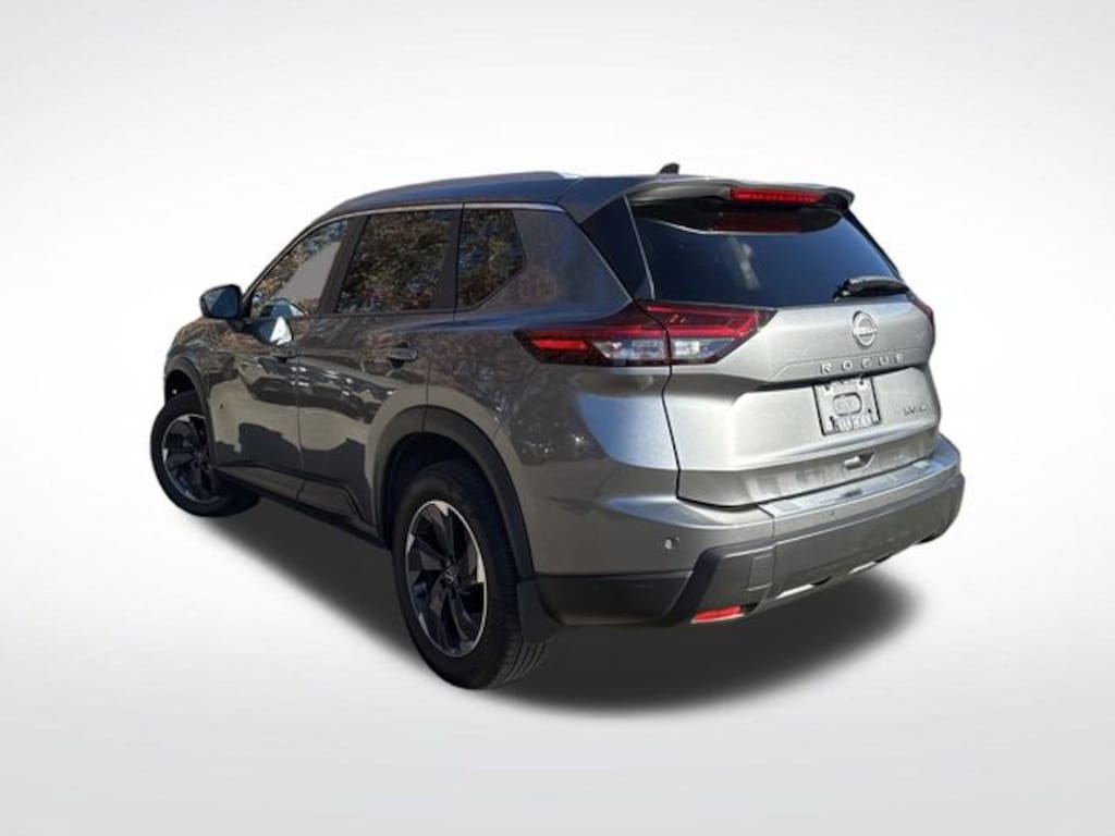 Used 2024 Nissan Rogue SV SUV