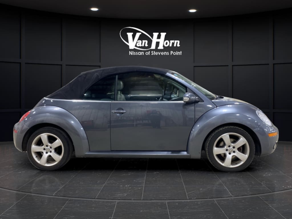 Used 2006 Volkswagen New Beetle 2.5L Convertible