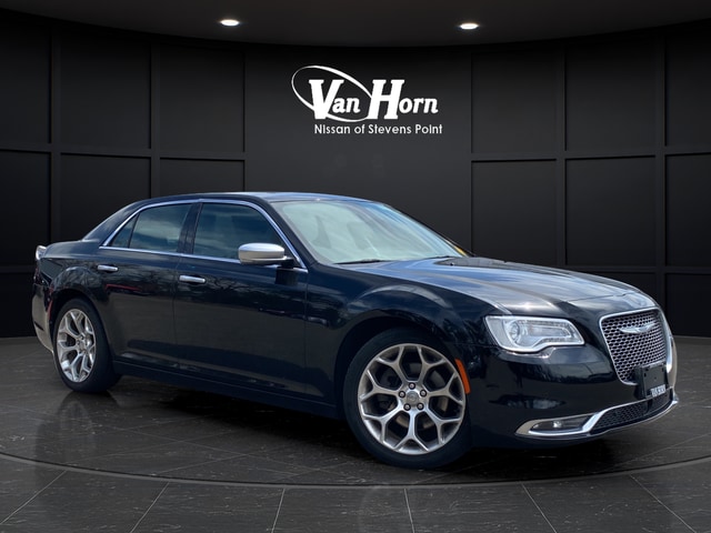 2020 Chrysler 300 C's photo