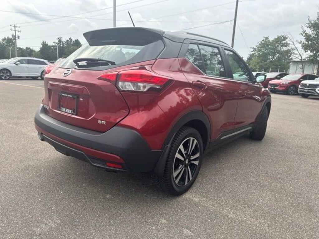Used 2019 Nissan Kicks SR SUV
