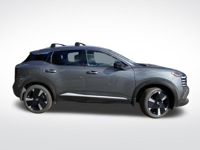 2026 Nissan Kicks SR photo 2