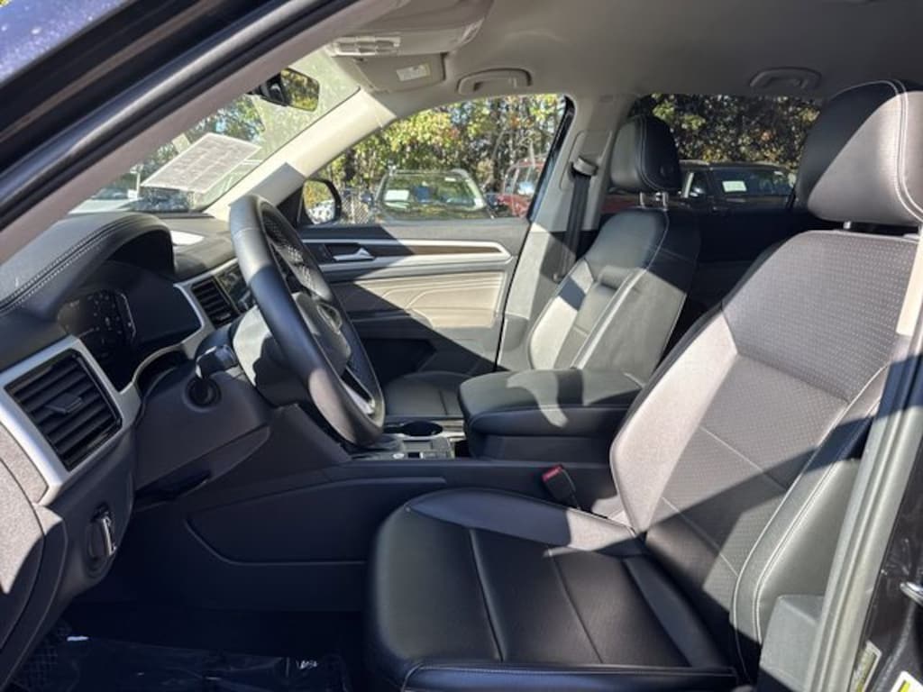 Used 2022 Volkswagen Atlas 3.6L V6 SE w/Technology SUV