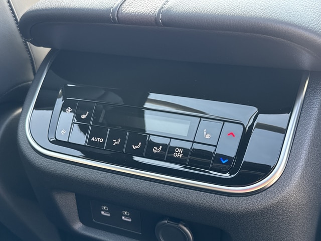 2026 Nissan Armada Platinum - Photo 35