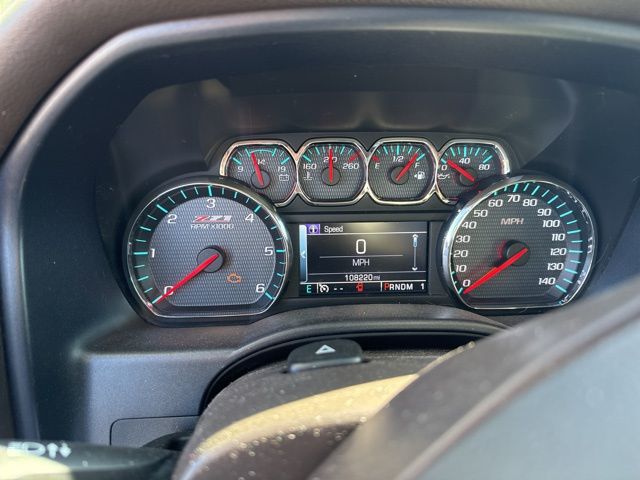 2015 Chevrolet Silverado 2500HD LTZ photo 2