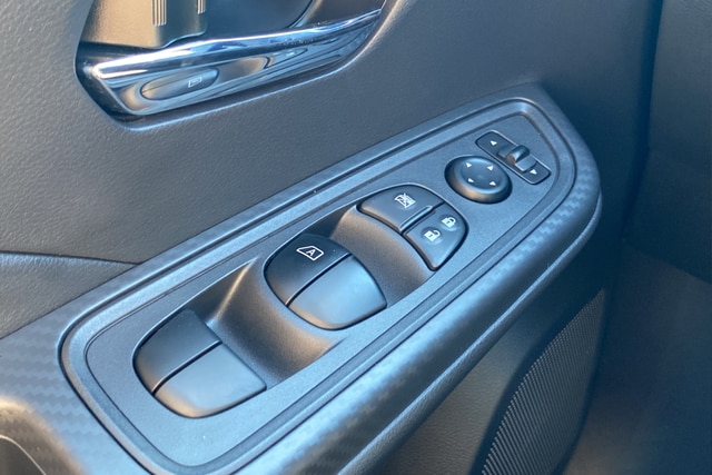 2025 Nissan Versa Sedan SV - Photo 21
