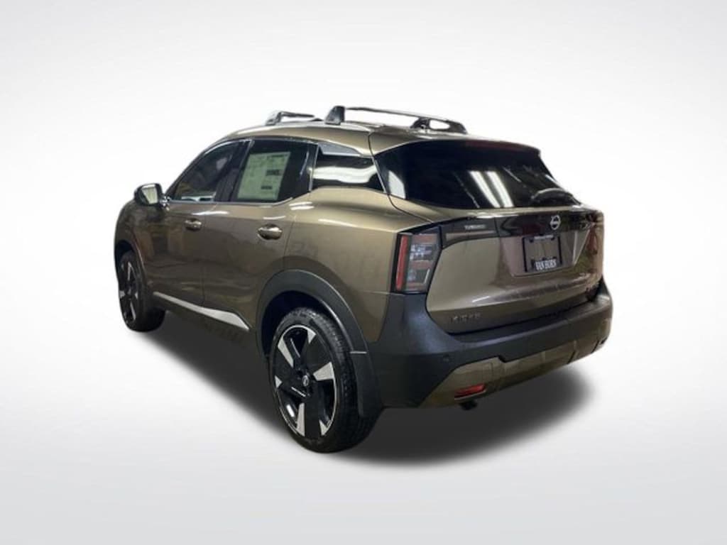 New 2026 Nissan Kicks SR SUV