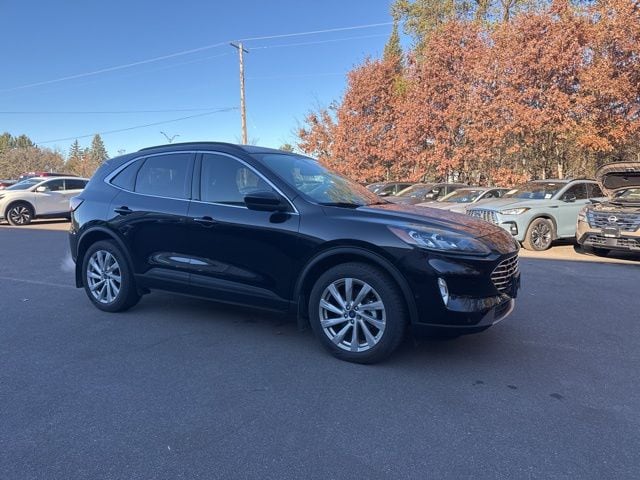 2021 Ford Escape Titanium's photo