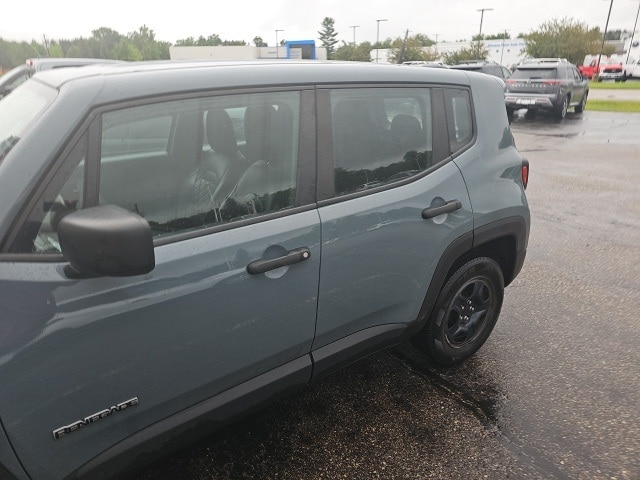 Used 2018 Jeep Renegade Sport with VIN ZACCJBAB5JPH99498 for sale in Stevens Point, WI