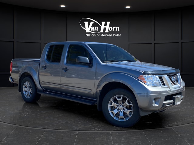 2020 Nissan Frontier SV Crew Cab 4X4 SWB's photo