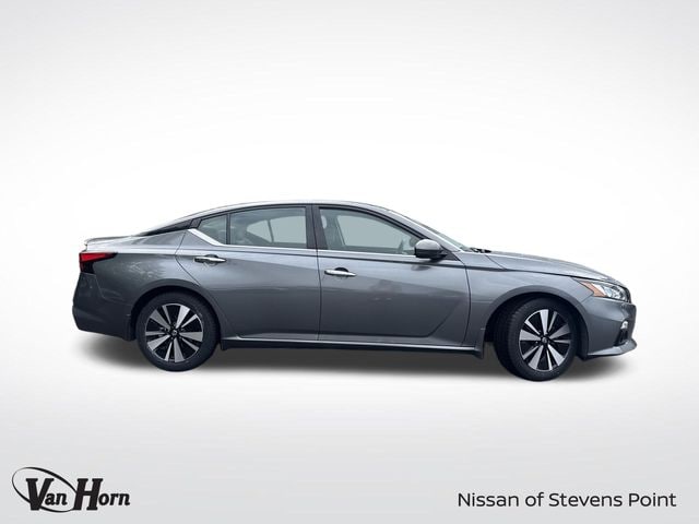 Used 2021 Nissan Altima SL with VIN 1N4BL4EV2MN420952 for sale in Stevens Point, WI