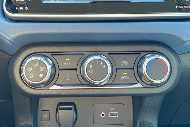 2025 Nissan Versa Sedan SV - Photo 18