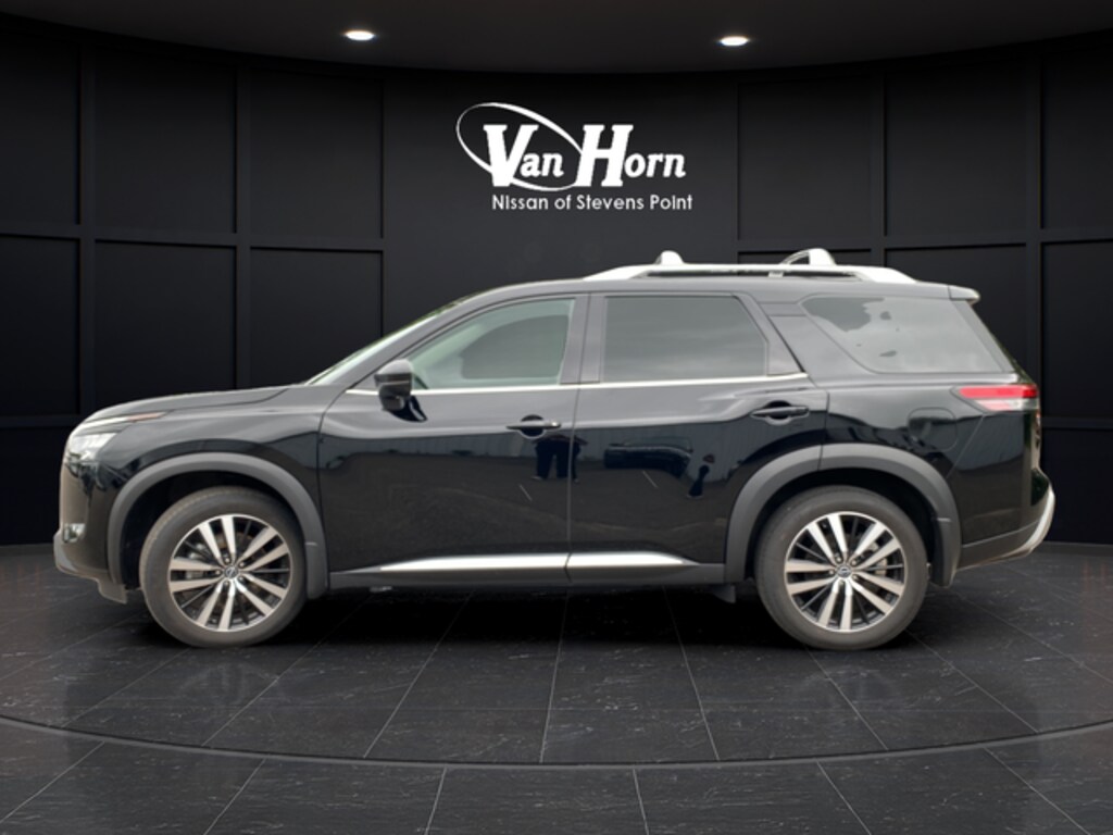 Used 2025 Nissan Pathfinder Platinum SUV