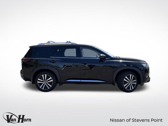 Used 2022 Nissan Pathfinder Platinum with VIN 5N1DR3DK3NC239273 for sale in Stevens Point, WI