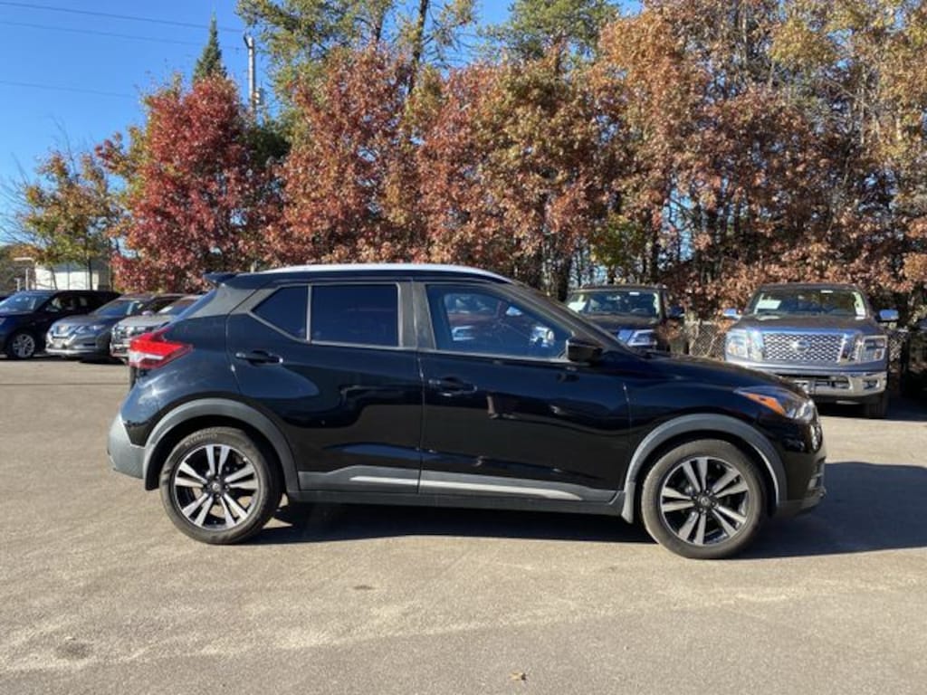 Used 2020 Nissan Kicks SR SUV
