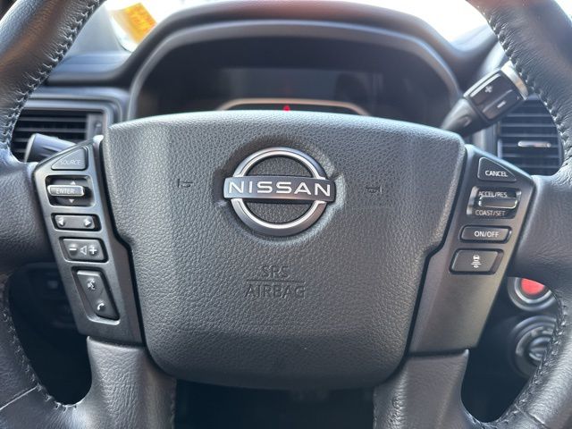 2023 Nissan Titan SV photo 2