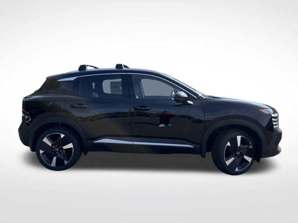 New 2026 Nissan Kicks SR