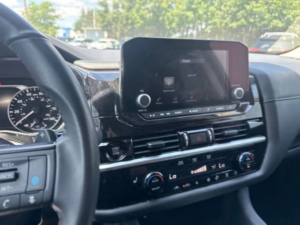 Used 2025 Nissan Pathfinder SV SUV