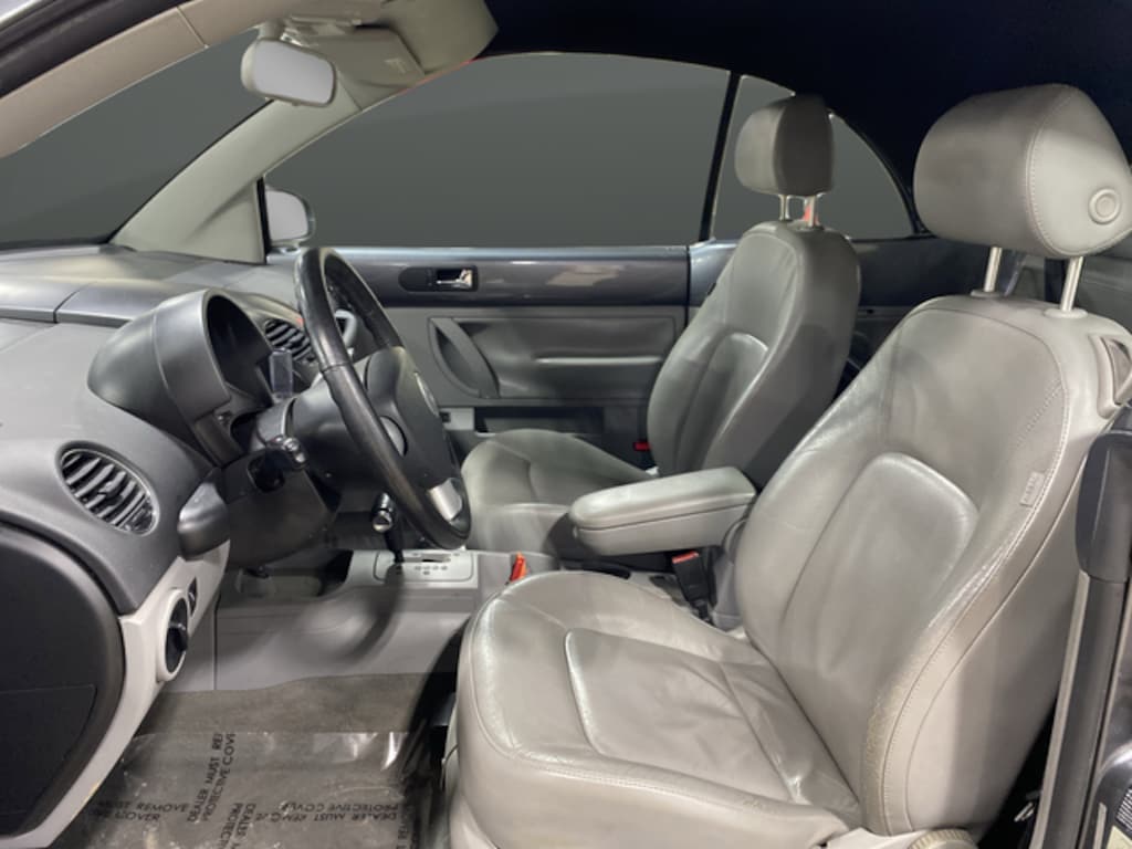 Used 2006 Volkswagen New Beetle 2.5L Convertible