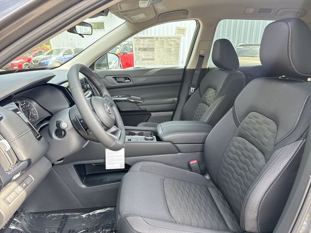 2025 Nissan Pathfinder SV photo 3