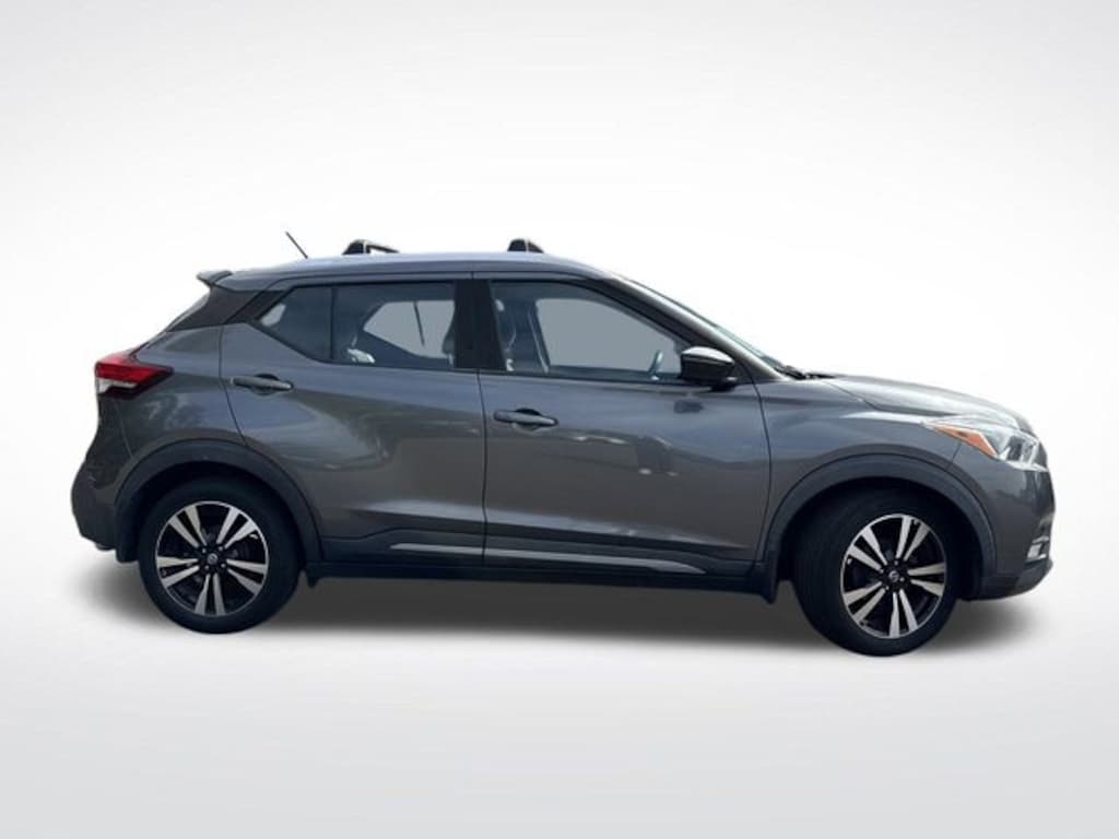 Used 2020 Nissan Kicks SR SUV