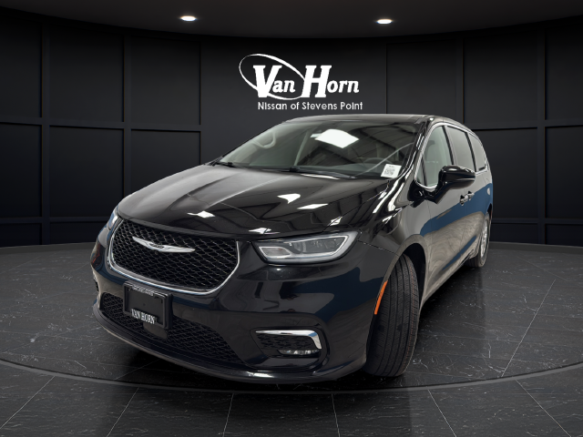 Used 2024 Chrysler Pacifica Touring L Minivan/Van