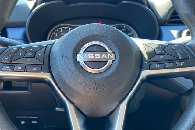 2025 Nissan Versa Sedan SV - Photo 16
