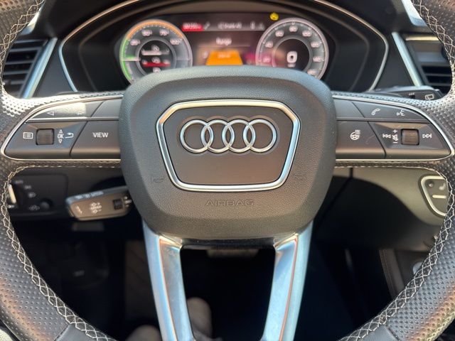 2022 Audi Q5 55 Premium Plus photo 2