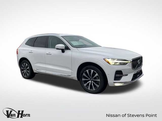 2023 Volvo XC60 Plus's photo
