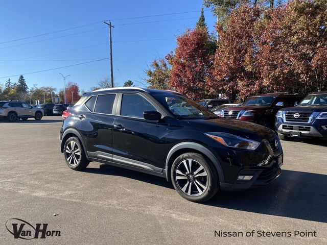 2020 Nissan Kicks SR