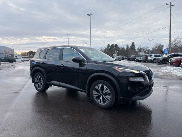 2023 Nissan Rogue SV's photo