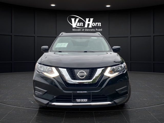 Used 2017 Nissan Rogue SV with VIN JN8AT2MV6HW277794 for sale in Stevens Point, WI