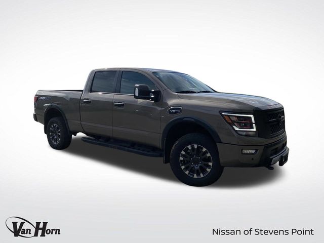 2024 Nissan Titan XD Pro-4X's photo