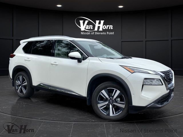 2023 Nissan Rogue SL's photo
