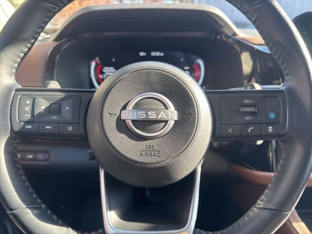 Used 2024 Nissan Pathfinder Platinum SUV