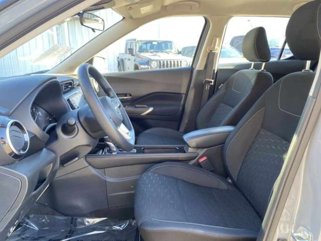 Used 2023 Nissan Kicks SV SUV