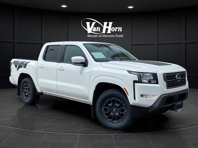 2022 Nissan Frontier SV Crew Cab 4X4 SWB's photo
