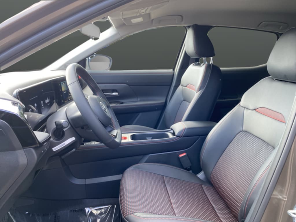 New 2026 Nissan Kicks SR