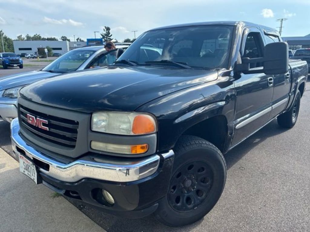 Used 2005 GMC Sierra 1500 SLE Truck