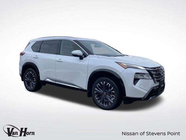 2024 Nissan Rogue Platinum's photo