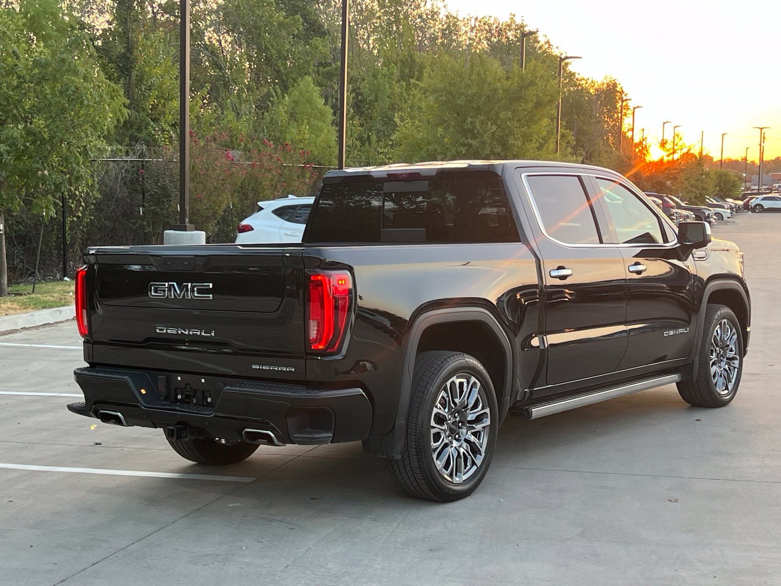 Used 2024 Onyx Black GMC Denali Ultimate image 12